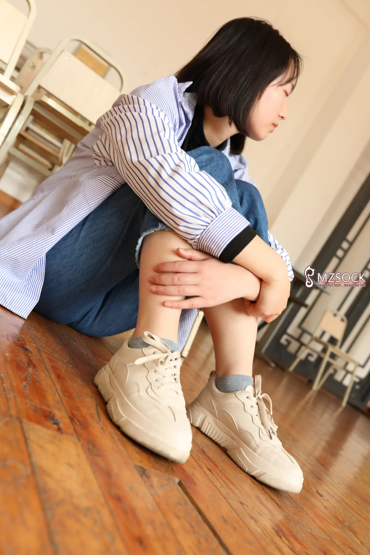 [爱美足] 爱美足 NO.001 肖弧#[74P]-9