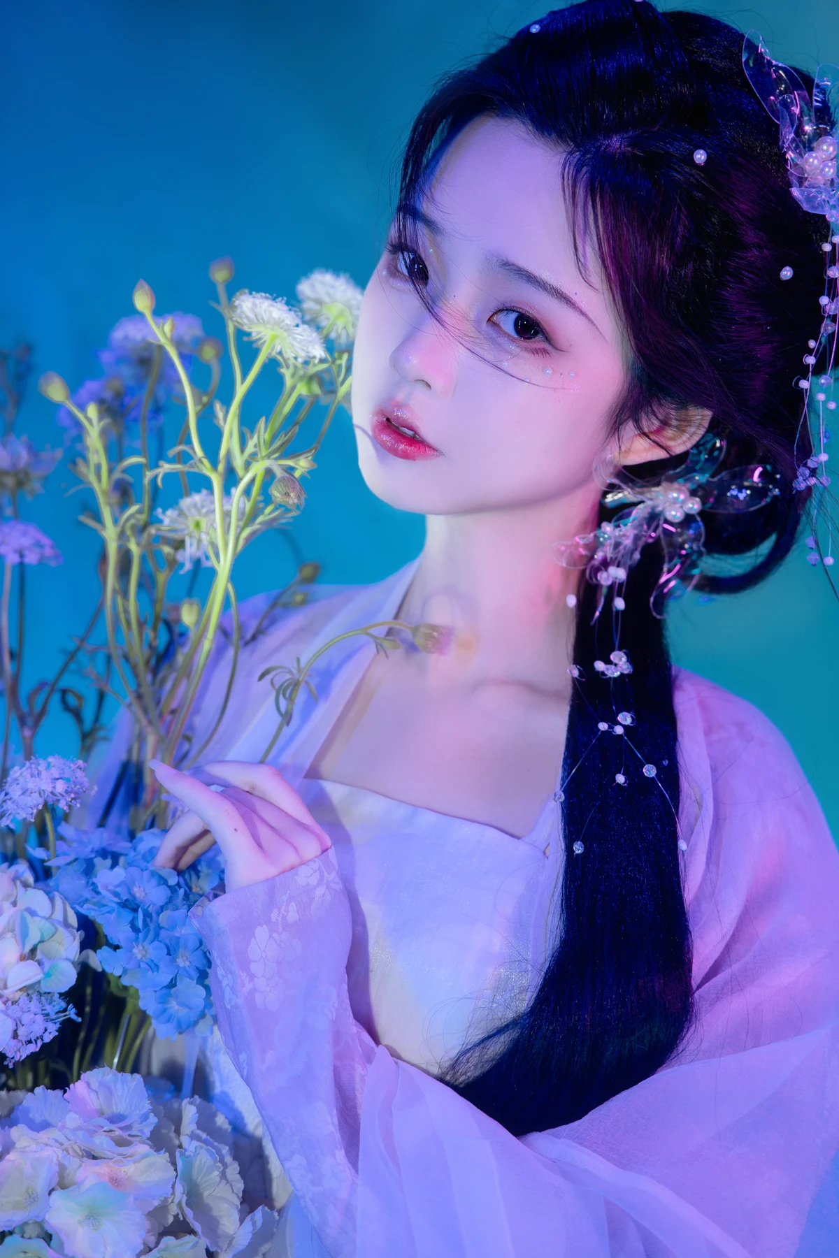 [艺图语] 2023.01.10 Vol.2885 – 她是那一抹蓝 怀里猫ovo#[23P]-10