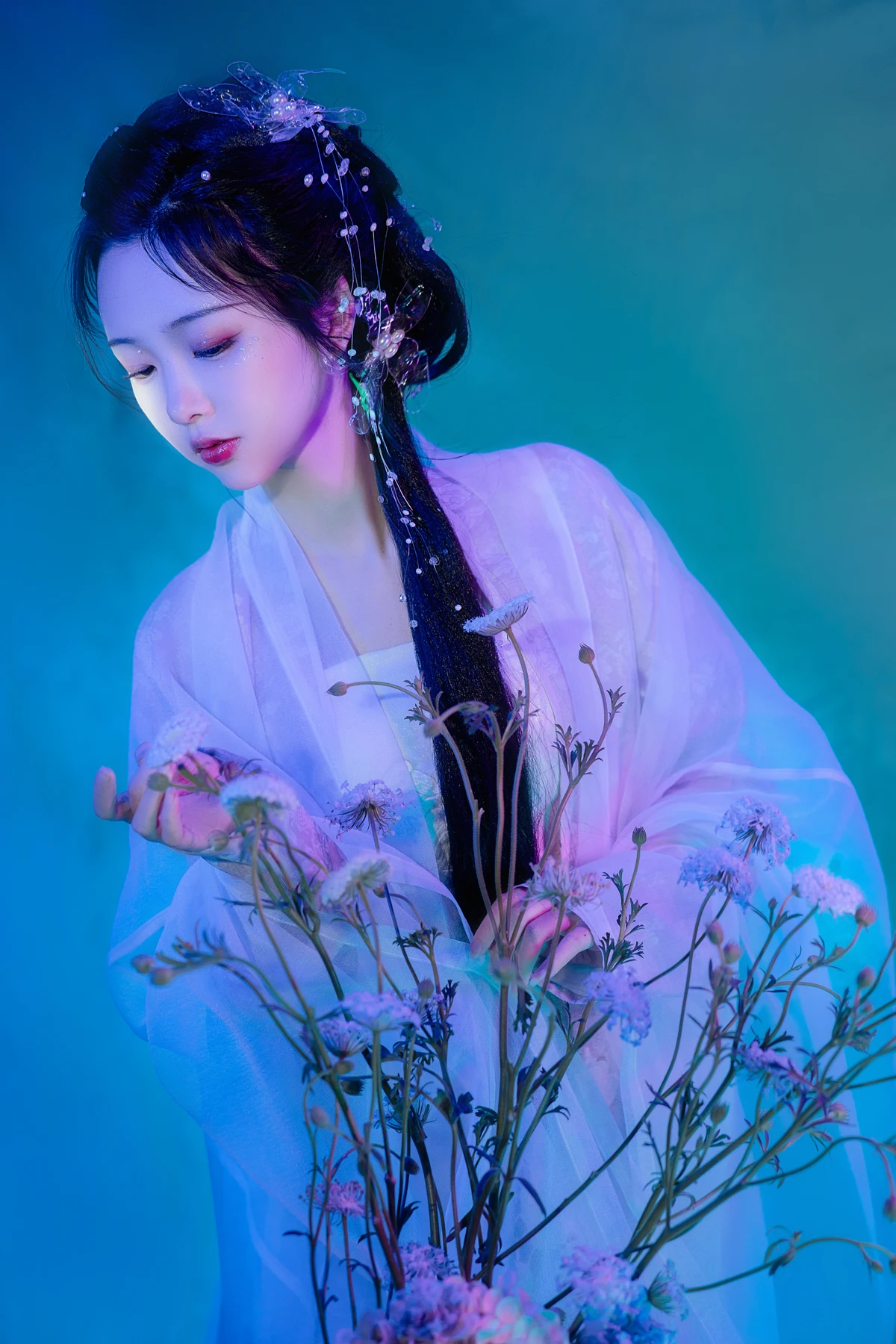 [艺图语] 2023.01.10 Vol.2885 – 她是那一抹蓝 怀里猫ovo#[23P]-10