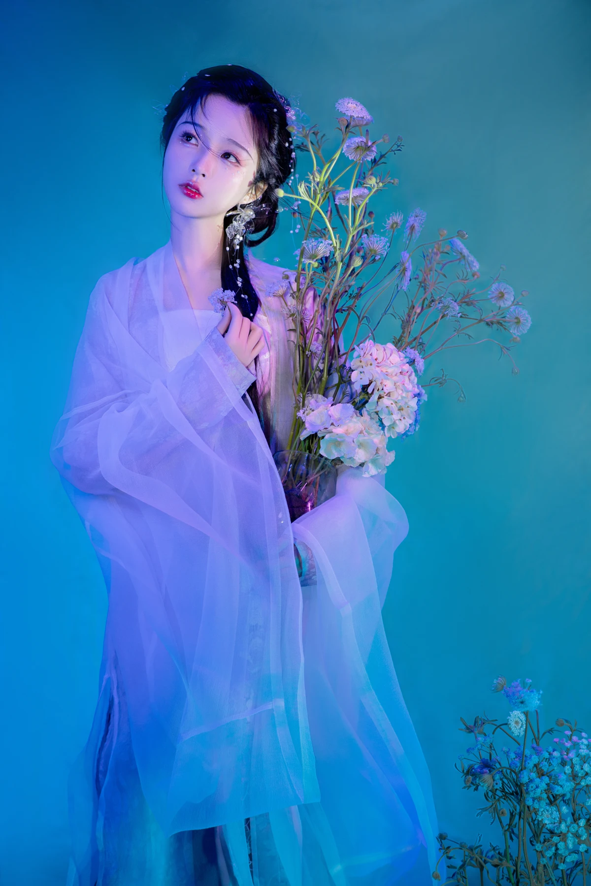 [艺图语] 2023.01.10 Vol.2885 – 她是那一抹蓝 怀里猫ovo#[23P]-5