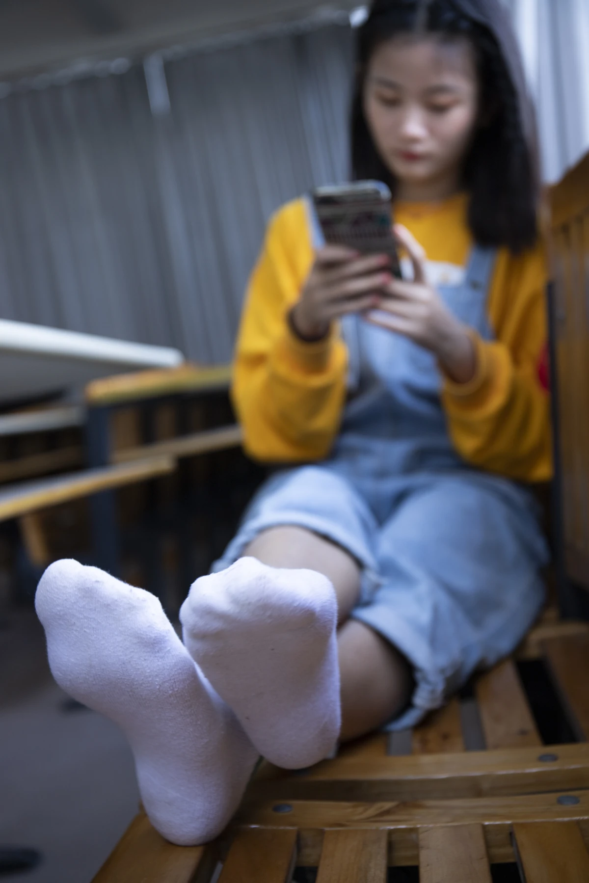 [爱美足] NO.019 刁钻的角度 四川妹子琳琳教室秀美脚 南国足艺#[121P]-7