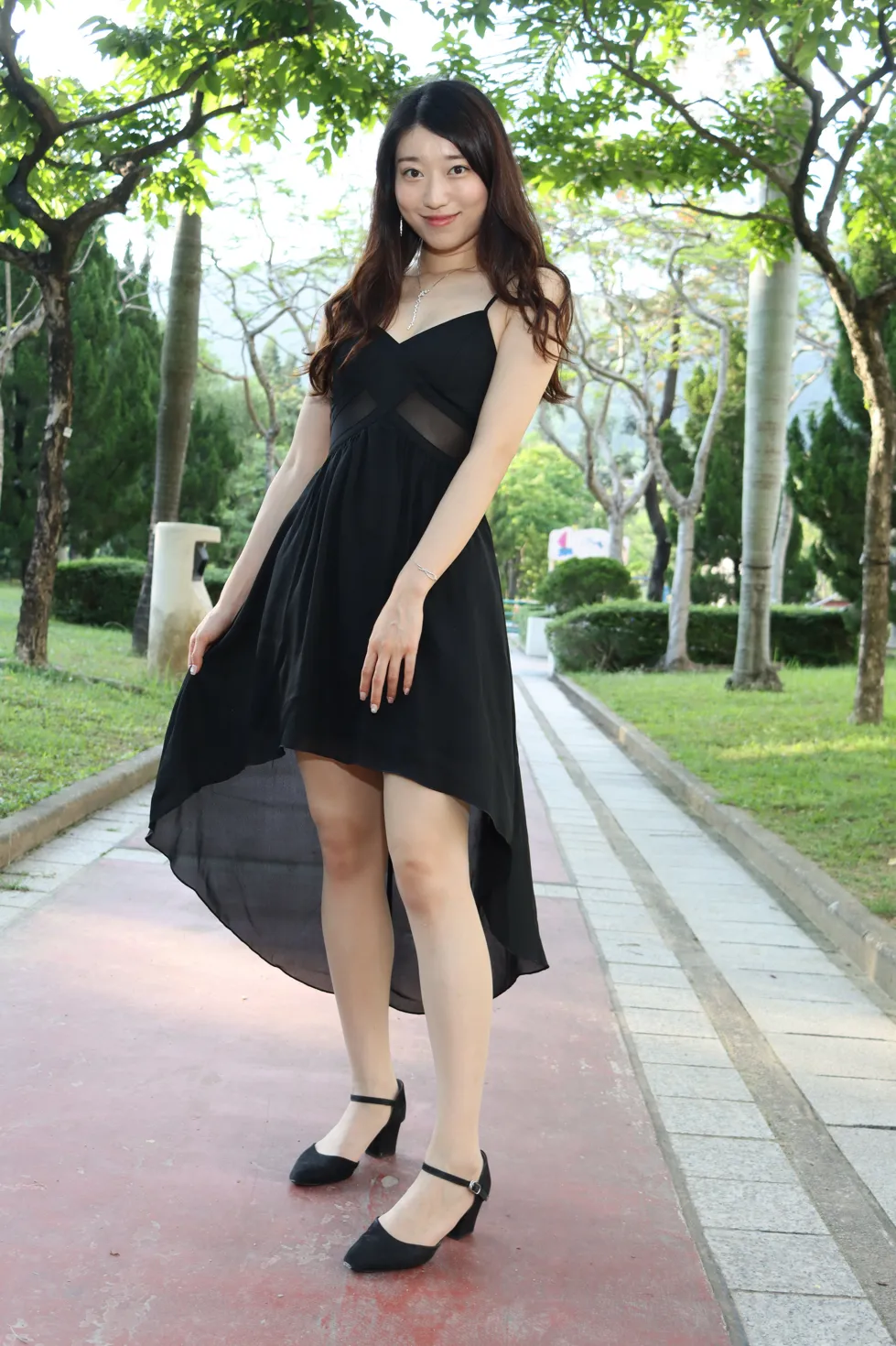 [爱美足] NO.106 吴小葵 公园黑色长裙 街拍#[61P]-1