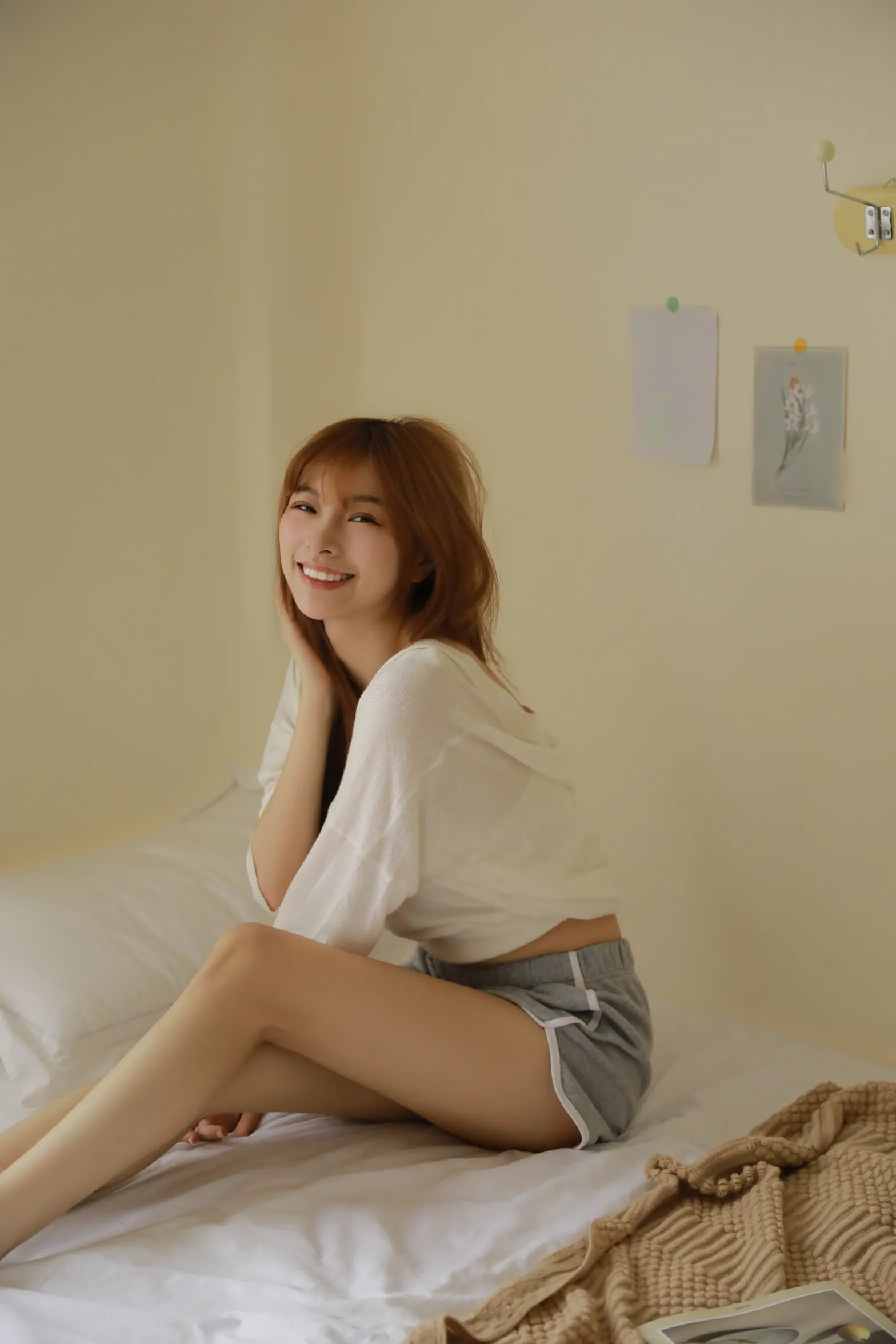 [艺图语] 2022.12.07 Vol.2618 – 居家写真 桃芊鱼#[35P]-9