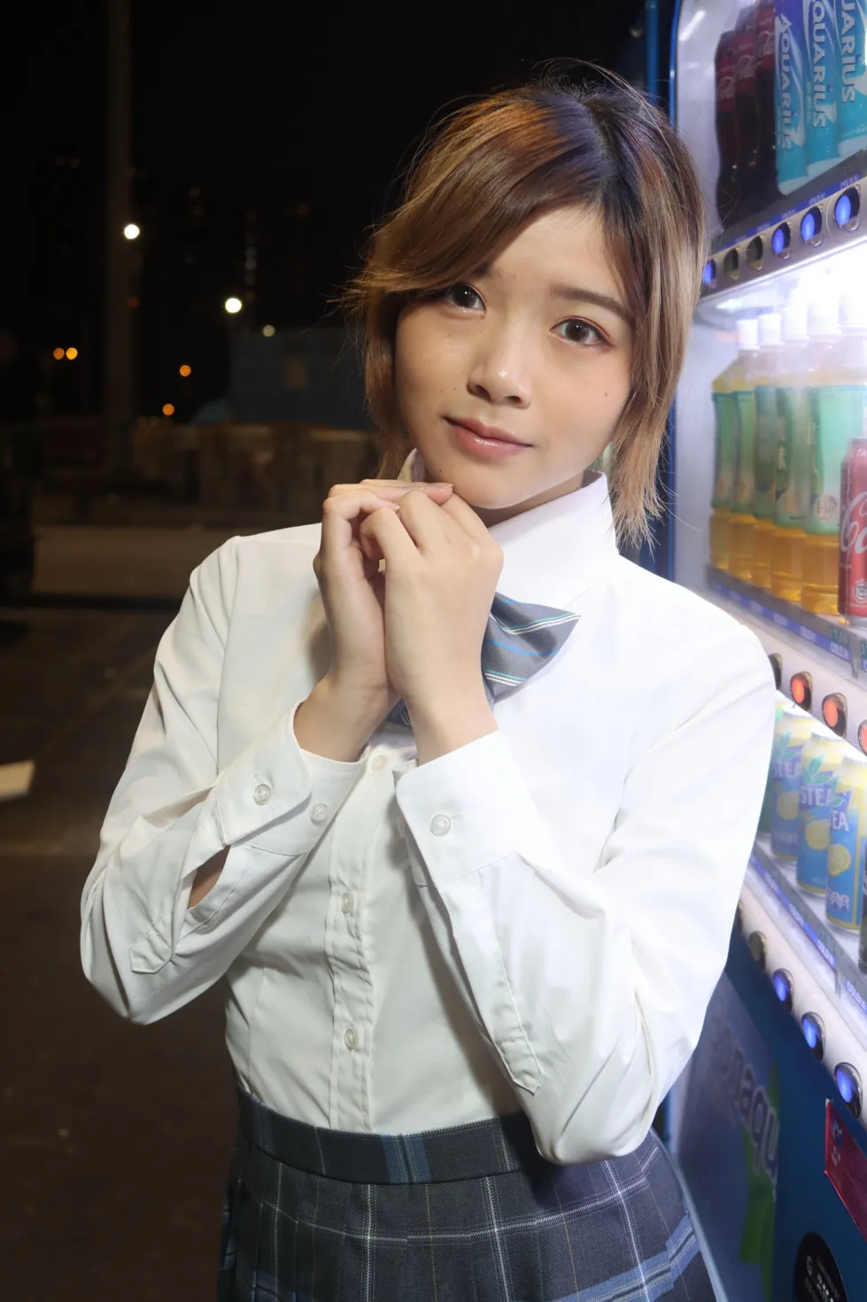 [爱美足] NO.144 Kandi 学生制服美腿 街拍#[105P]-1