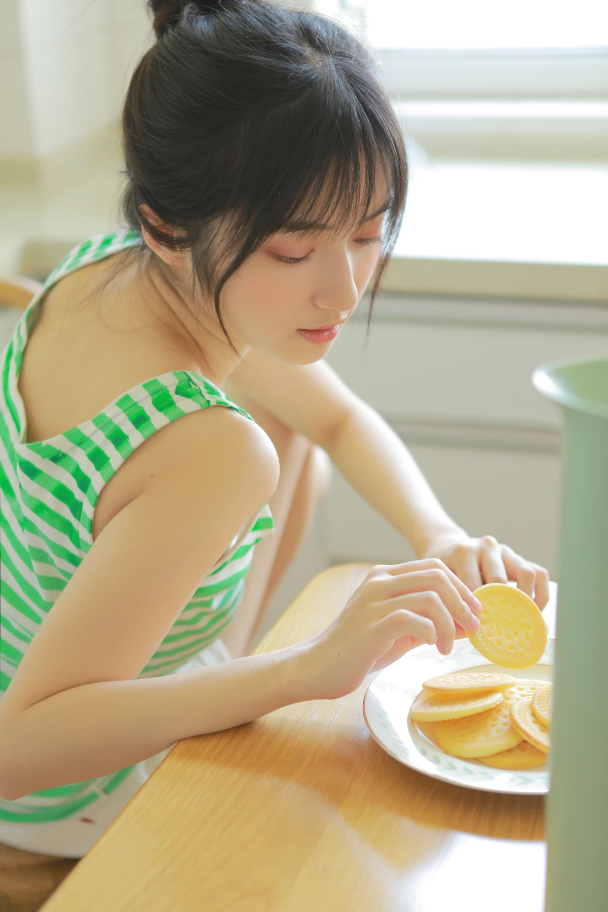 [艺图语] 2022.12.30 Vol.2796 – 青提时光 月半了吧#[24P]-3