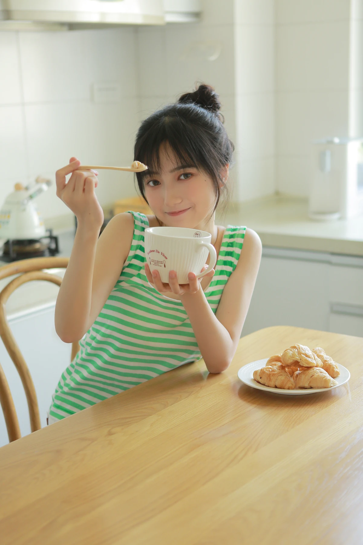 [艺图语] 2022.12.30 Vol.2796 – 青提时光 月半了吧#[24P]-10