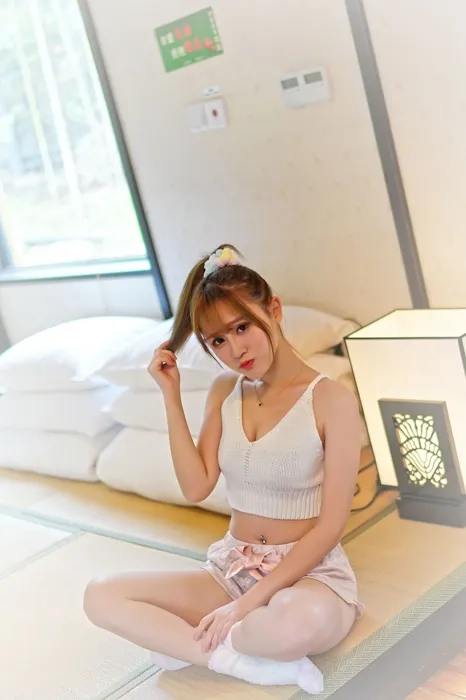 [爱美足] NO.223 涵涵 和室小短裤 街拍#[50P]-1