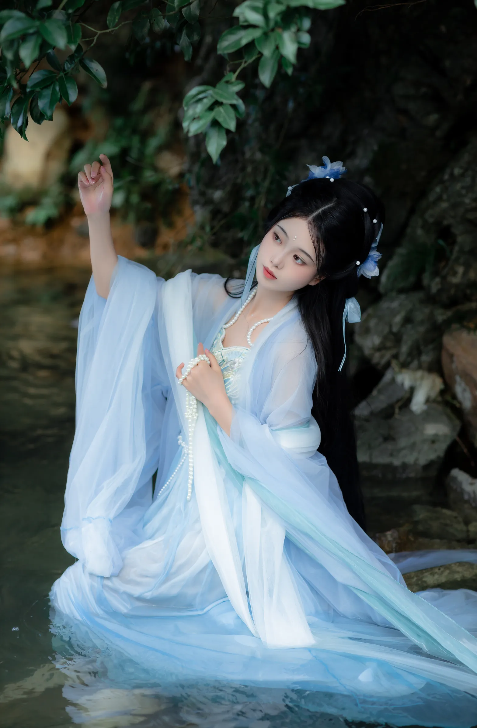 [艺图语] 2022.12.07 Vol.2622 – 小蚌精 Bllc#[21P]-1