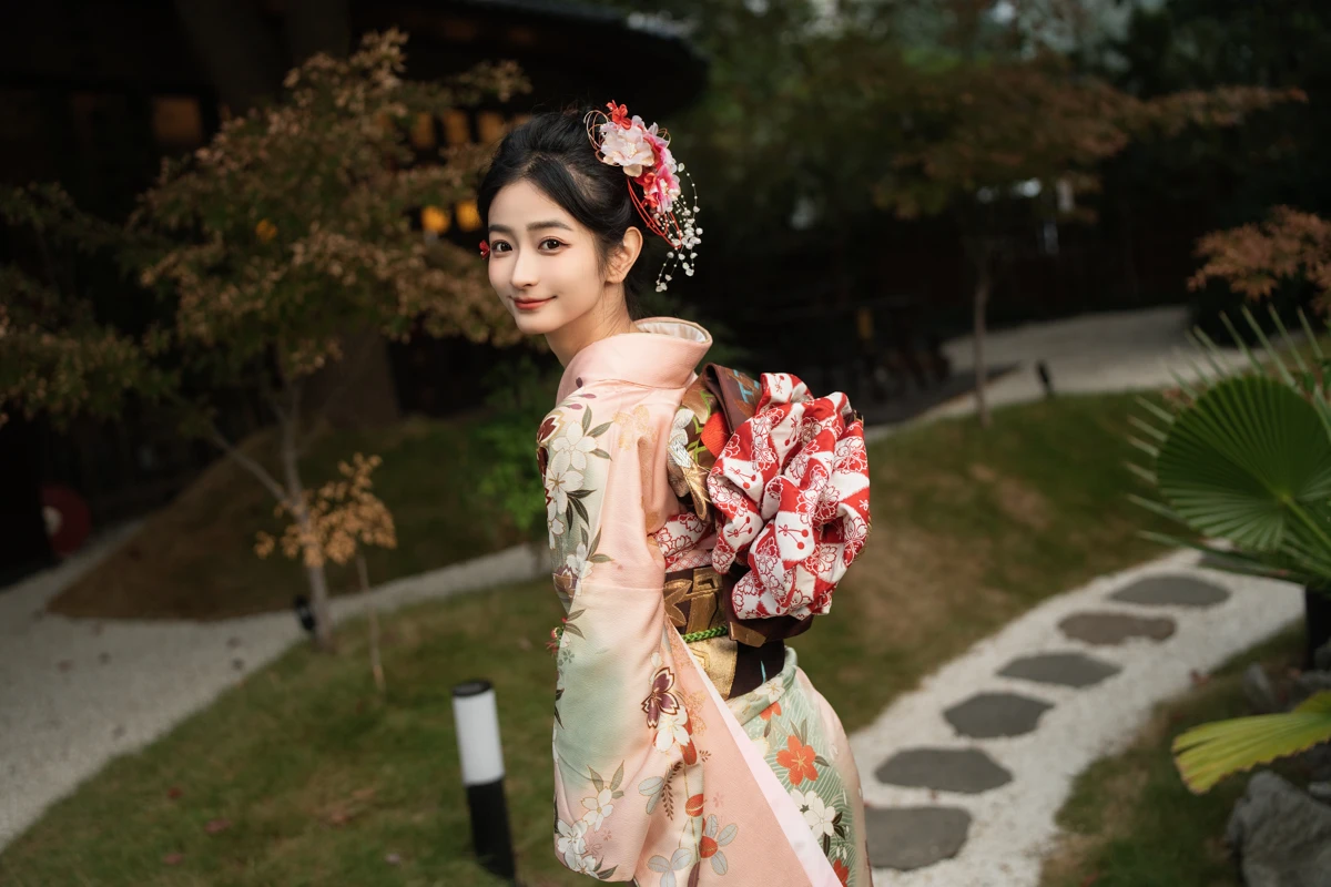 [艺图语] 2022.12.26 Vol.2761 – 和服之女 小泽#[35P]-4