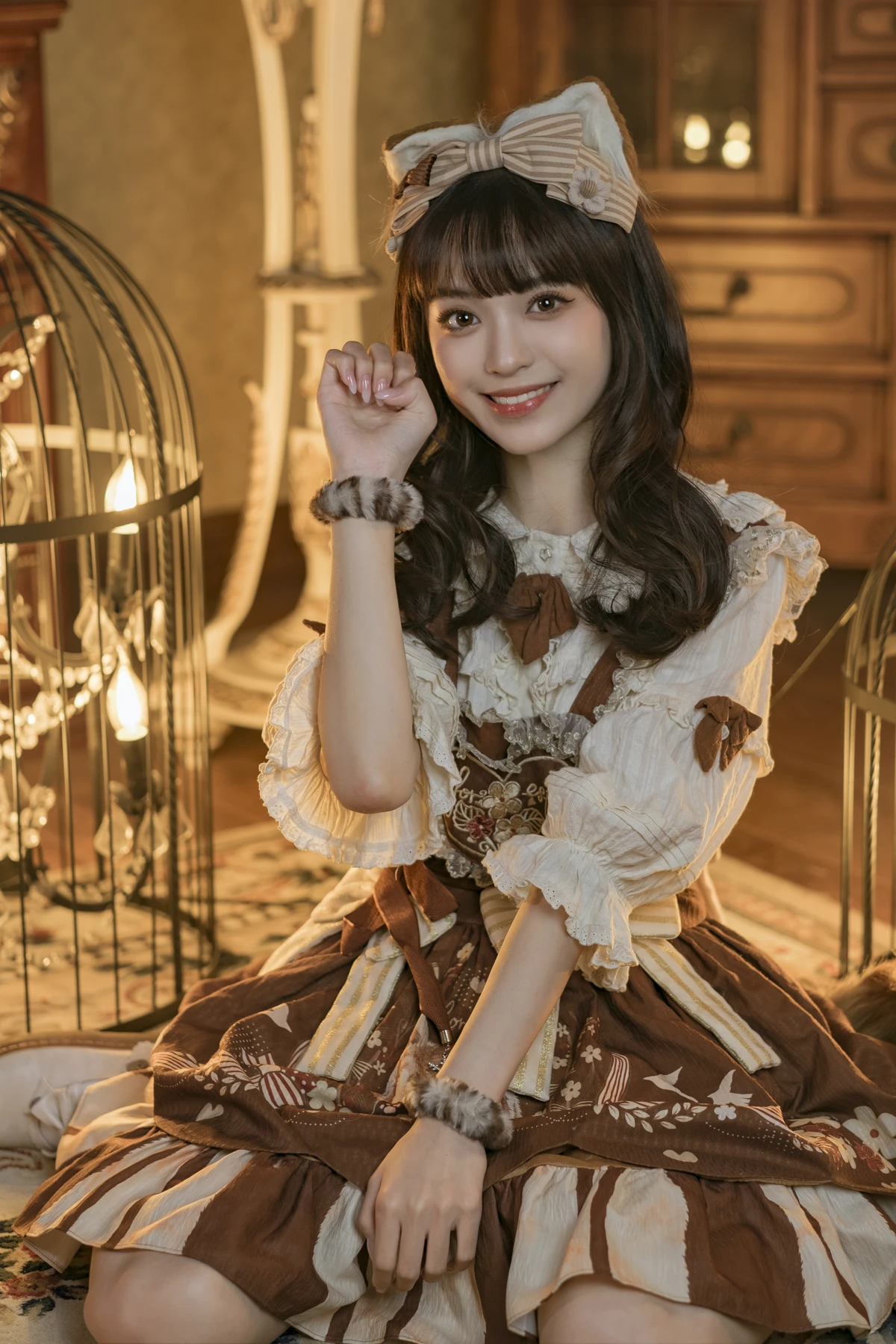 [艺图语] 2022.12.19 Vol.2714 – 猫系少女 酱酱#[22P]-1