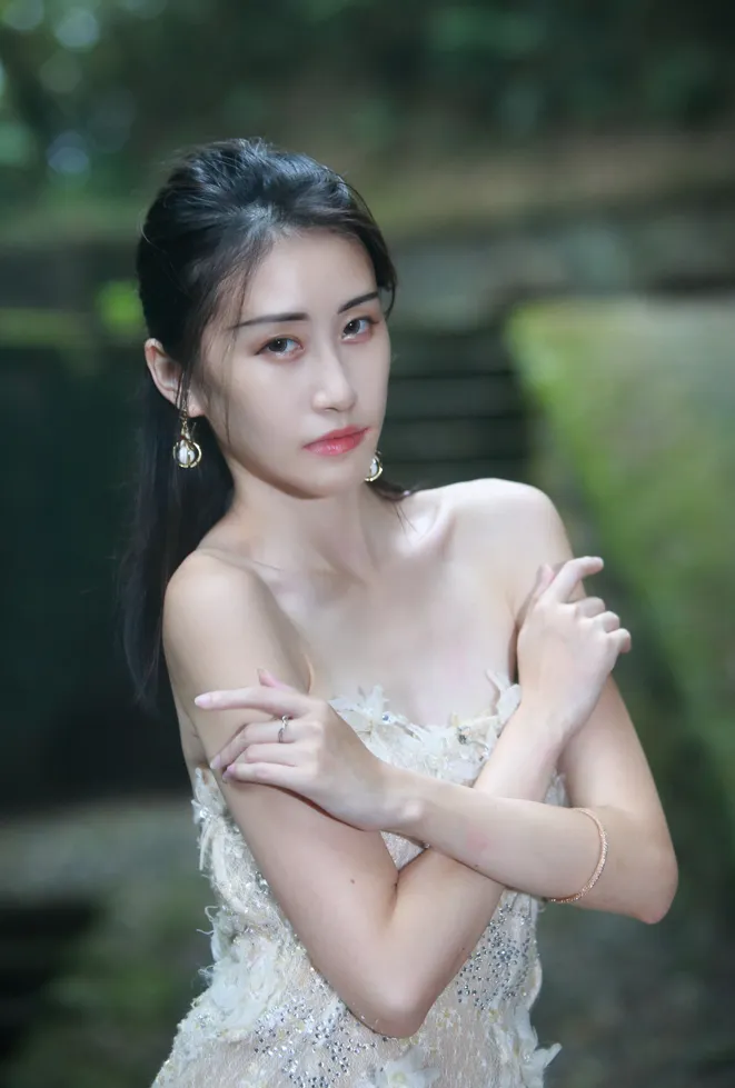 [爱美足] NO.148 王红 镂空白纱涼高美腿 街拍#[70P]-4