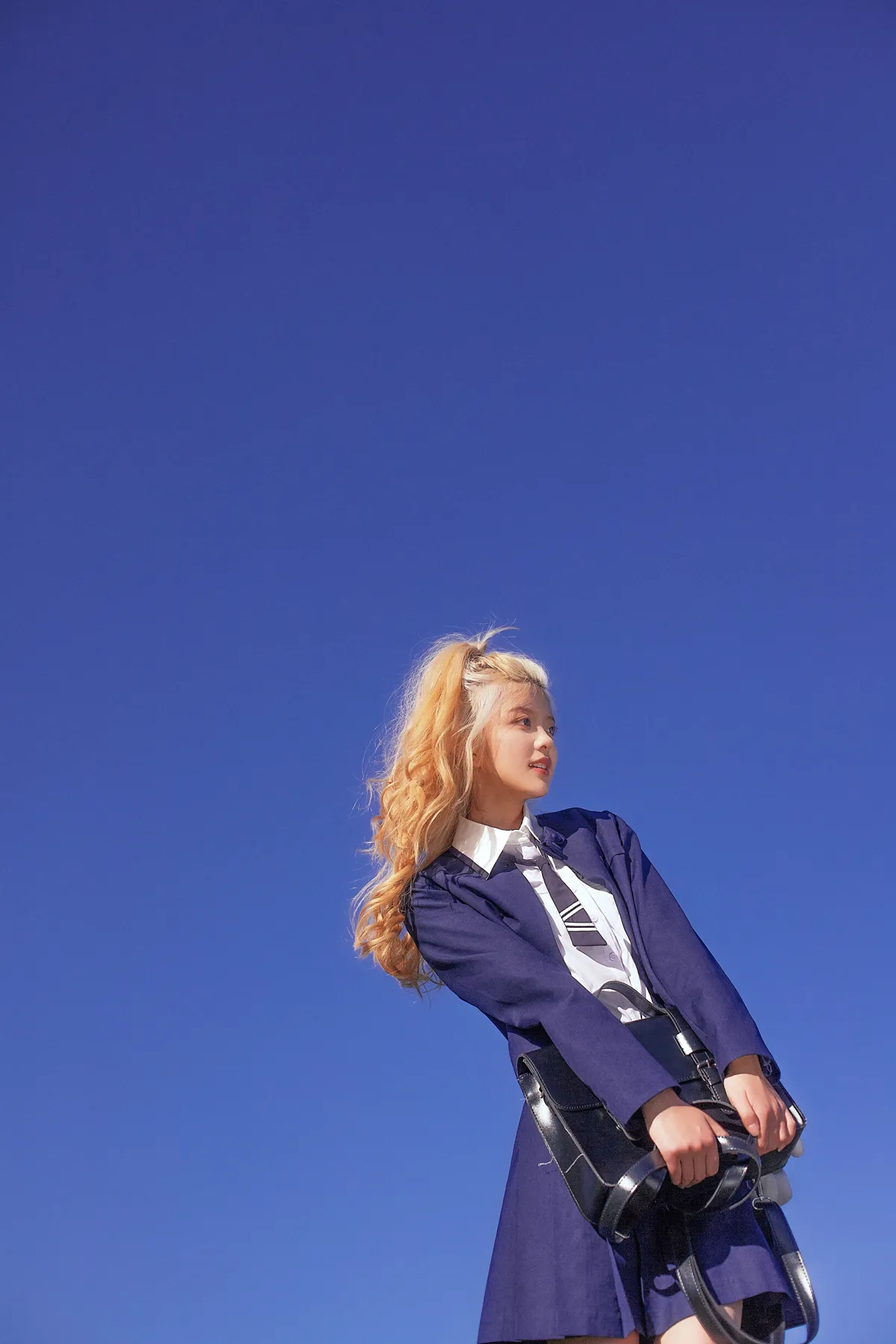 [艺图语] 2022.12.11 Vol.2649 – 芭比少女 笑死银#[22P]-6