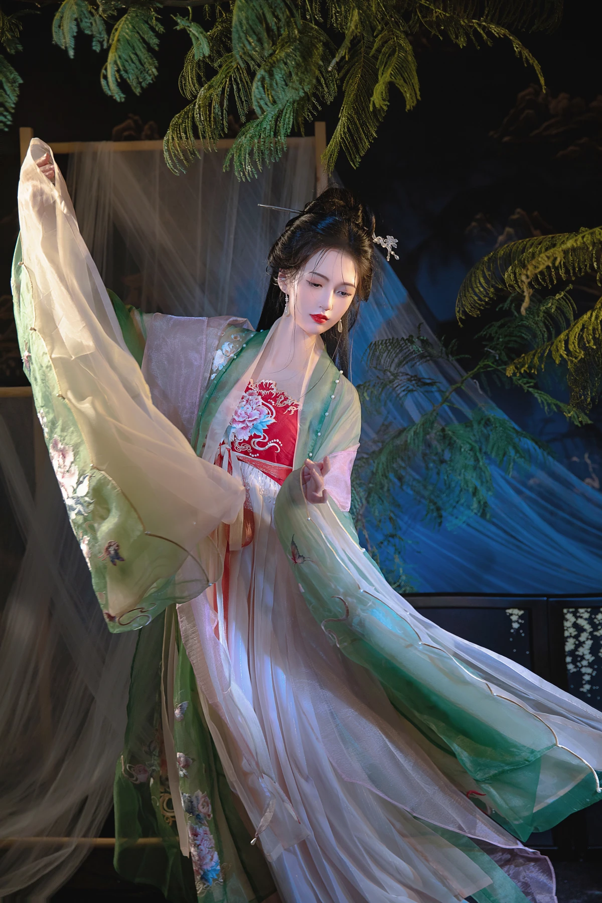 [艺图语] 2023.03.09 Vol.3035 庭芜绿 胖琦#[31P]-6