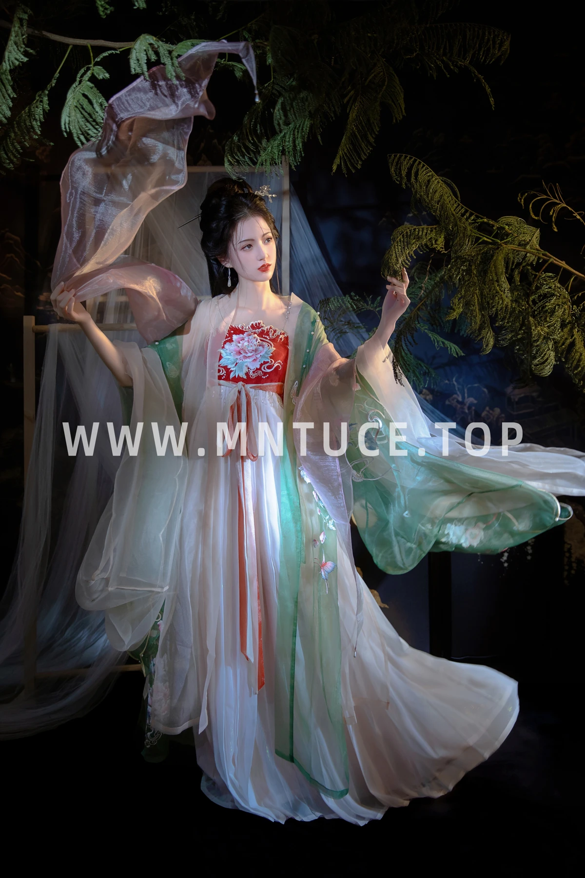 [艺图语] 2023.03.09 Vol.3035 庭芜绿 胖琦#[31P]-10