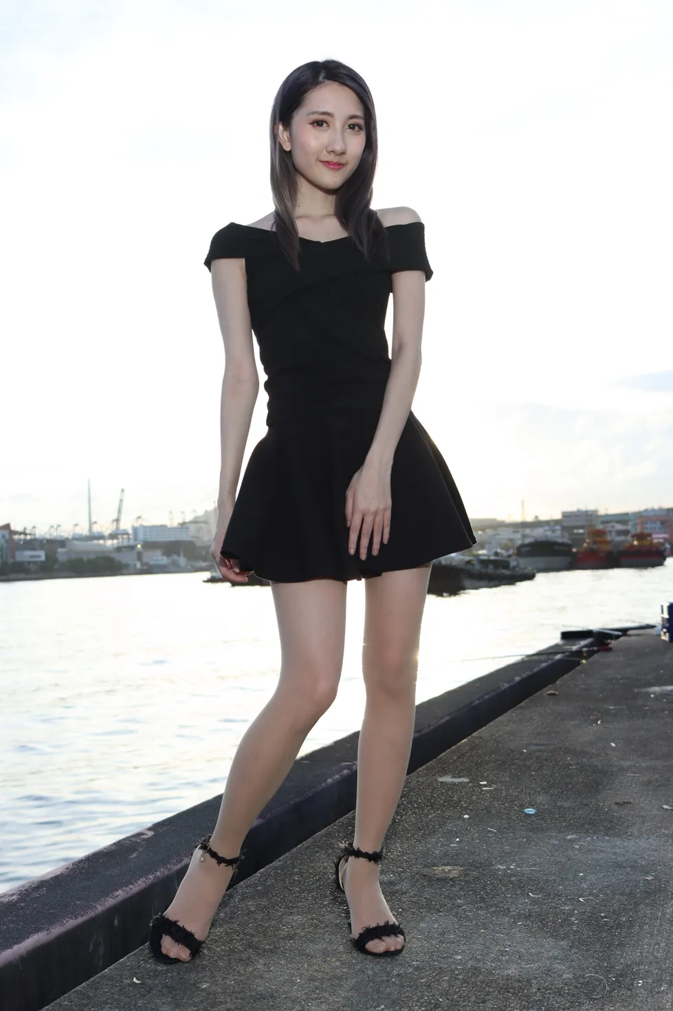 [爱美足] NO.140 Elaine Chung 连衣裙丝袜凉高美腿 街拍#[73P]-7