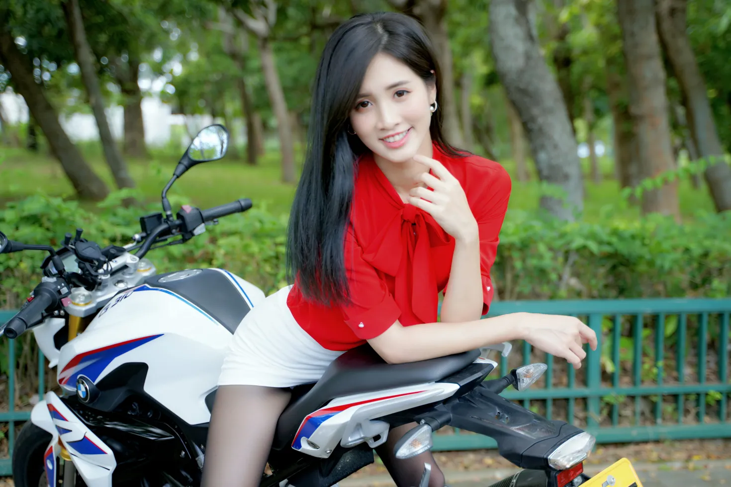 [爱美足] NO.143 张筠 短裙黑丝高跟美腿 街拍#[23P]-10