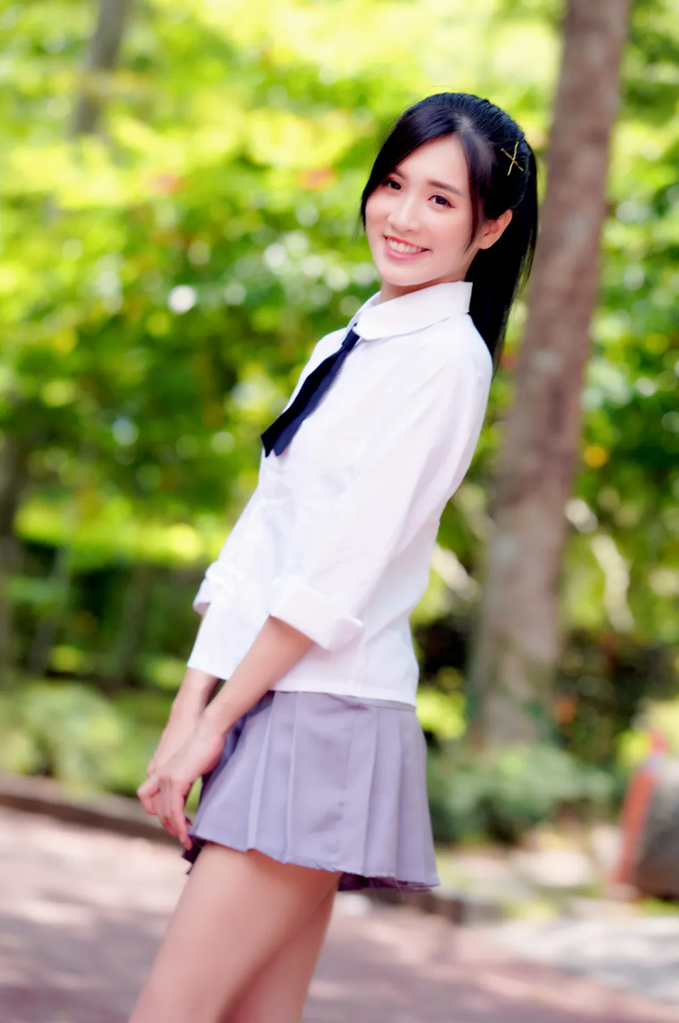 [爱美足] NO.143 张筠 短裙黑丝高跟美腿 街拍#[23P]-1