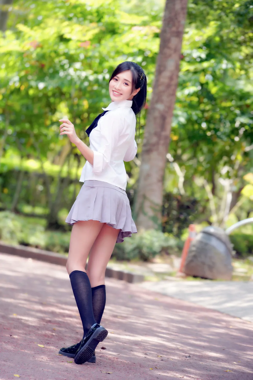[爱美足] NO.143 张筠 短裙黑丝高跟美腿 街拍#[23P]-3