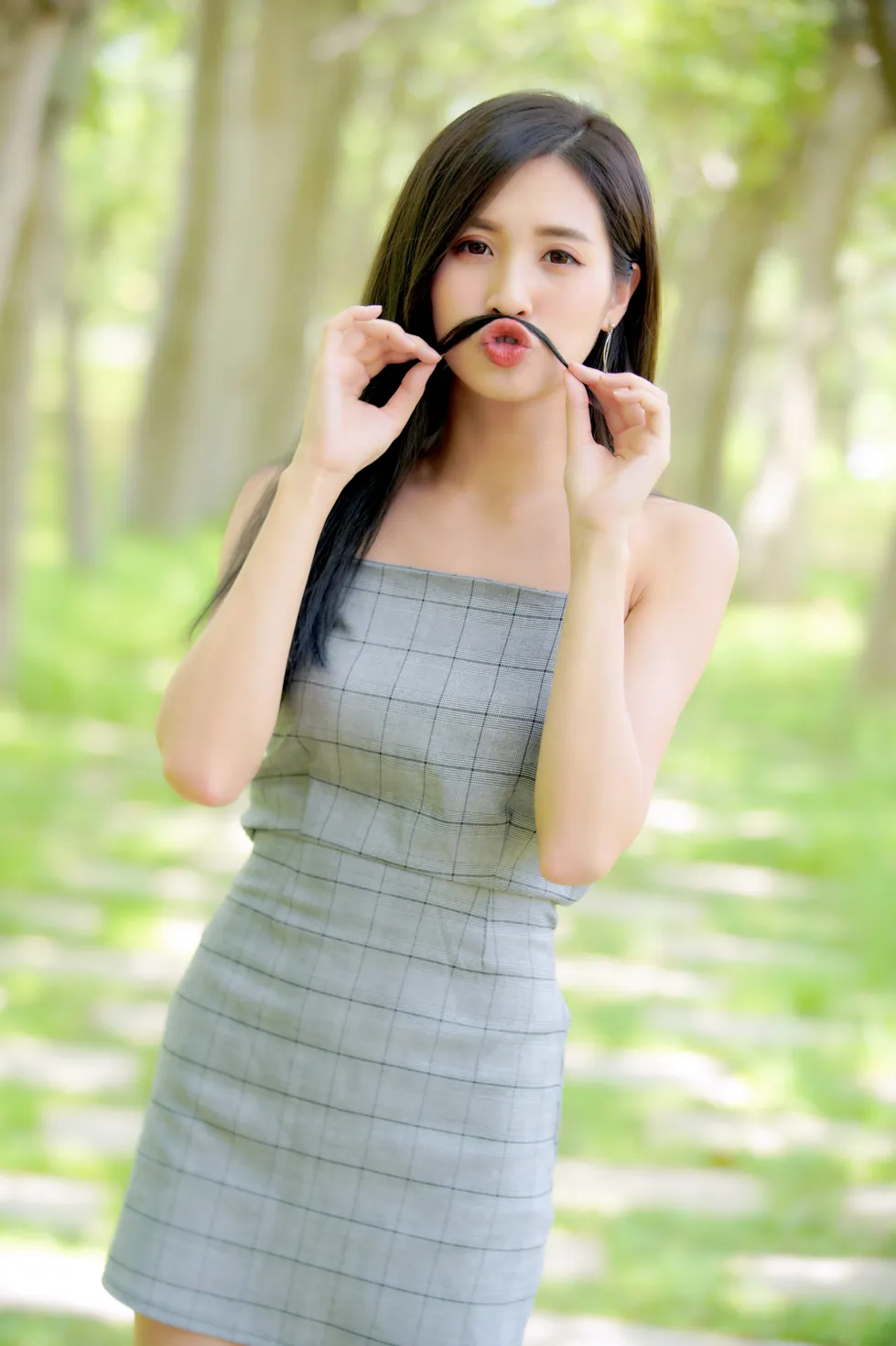 [爱美足] NO.143 张筠 短裙黑丝高跟美腿 街拍#[23P]-1