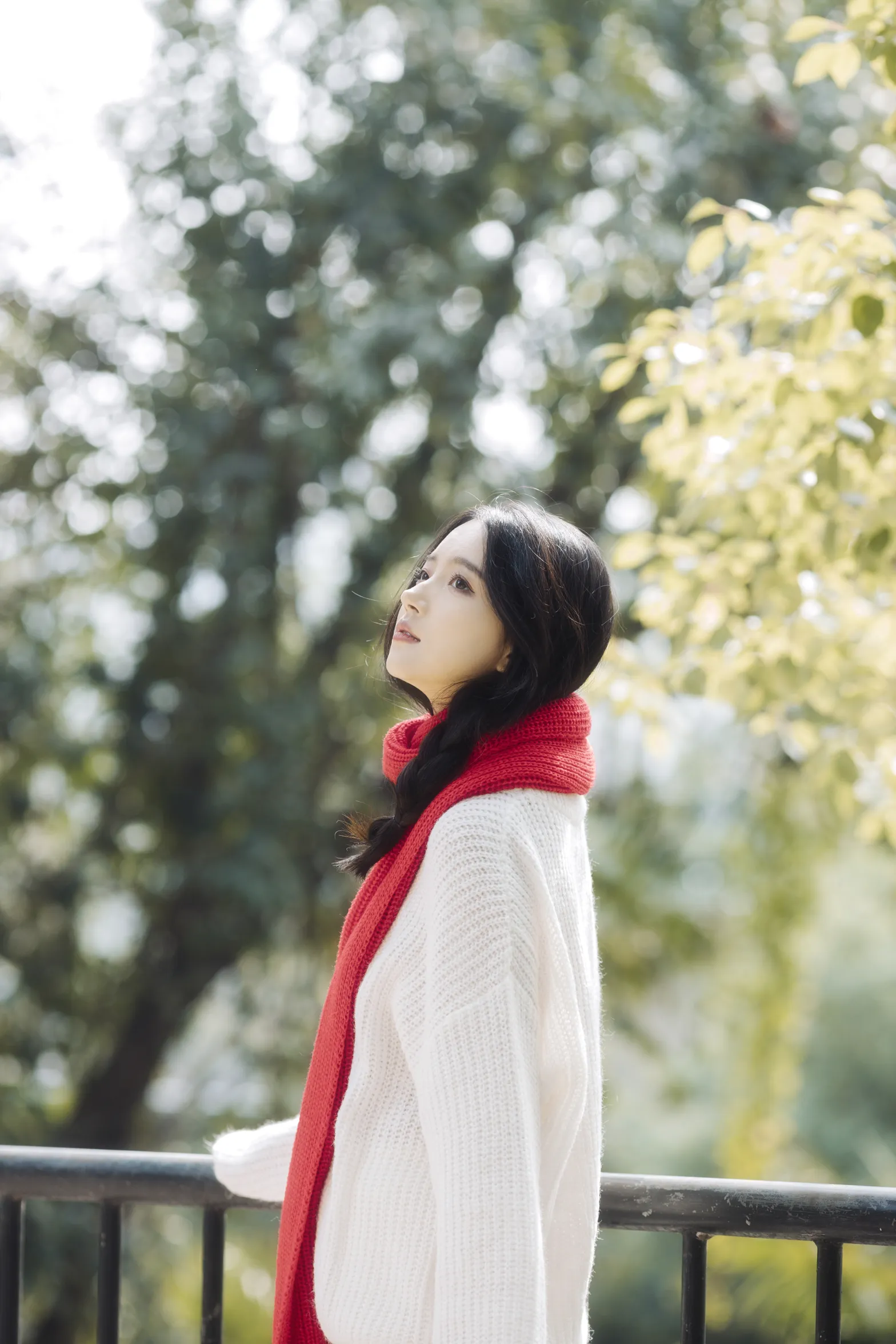 [艺图语] 2022.12.05 Vol.2604 – 红色暖冬 幽灵胡子#[46P]-6