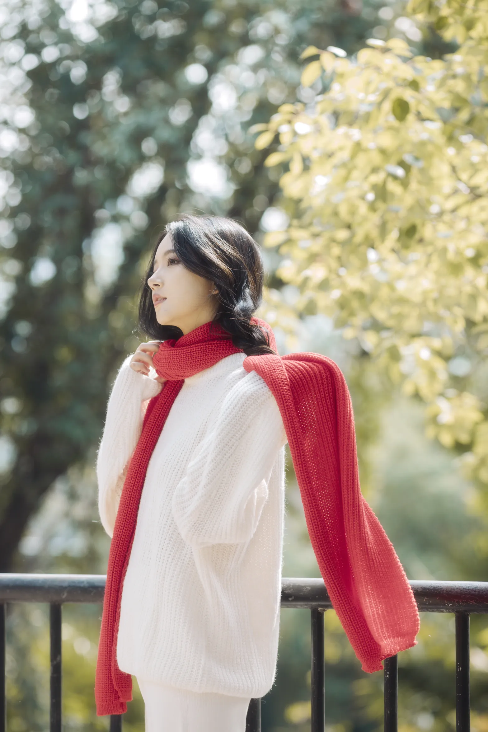 [艺图语] 2022.12.05 Vol.2604 – 红色暖冬 幽灵胡子#[46P]-8