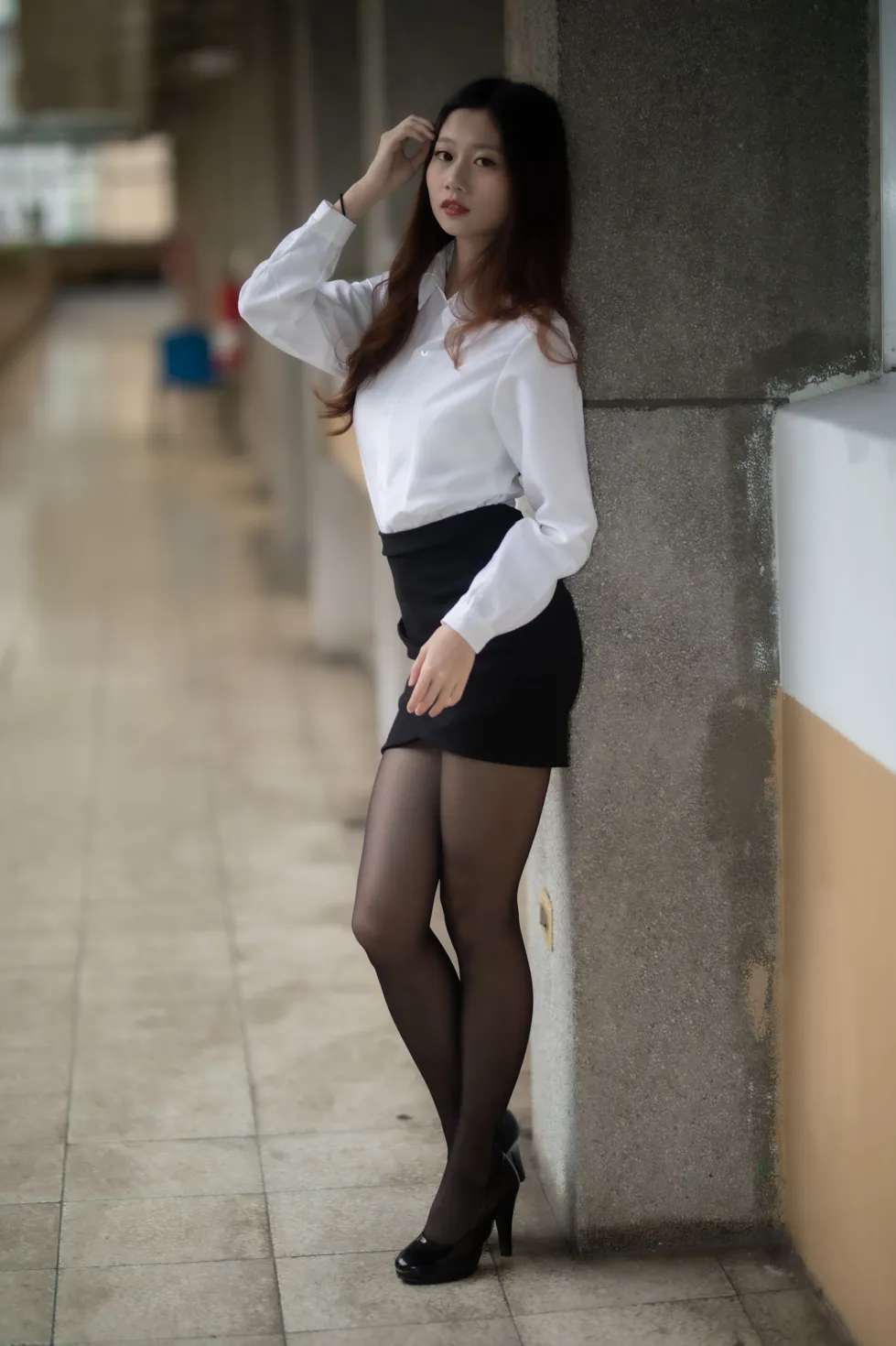 [爱美足] NO.128 Dolly Liu OL黑丝高跟美腿 街拍#[31P]-1