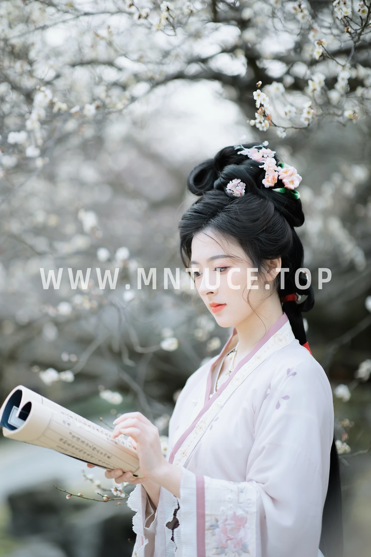 [艺图语] 2023.03.08 Vol.3022 初春探梅 明姝菜菜#[46P]-10