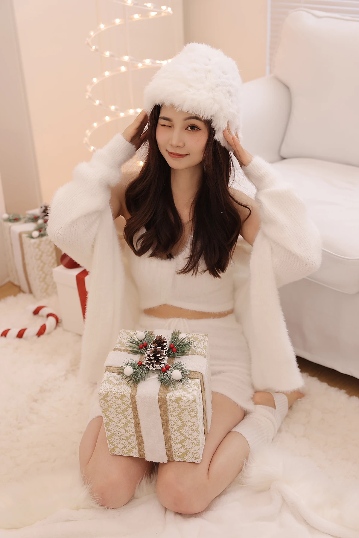 [艺图语] 2022.12.25 Vol.2755 – 圣诞 Juuuudy兒#[23P]-1
