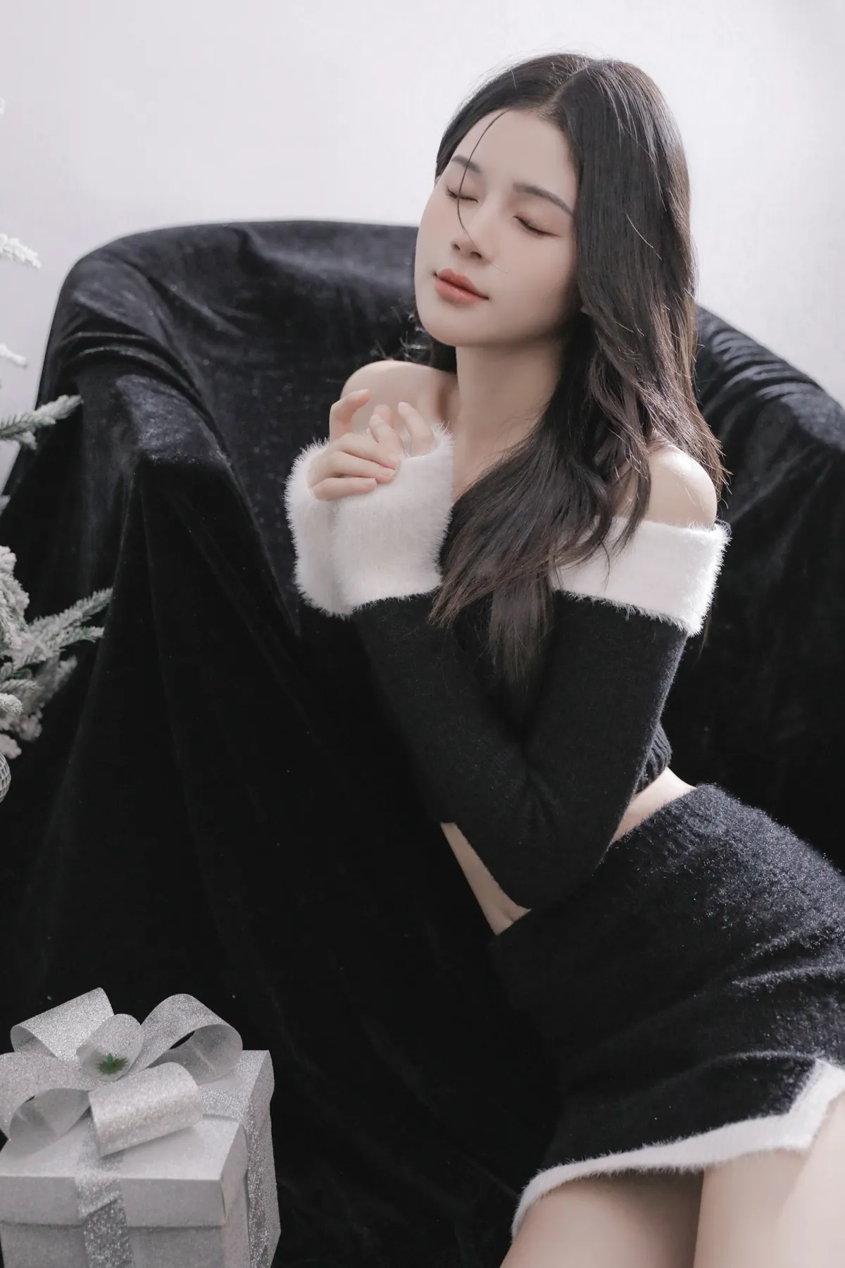 [艺图语] 2022.12.11 Vol.2653 – 圣诞少女 馨瑶XINYAO#[25P]-10