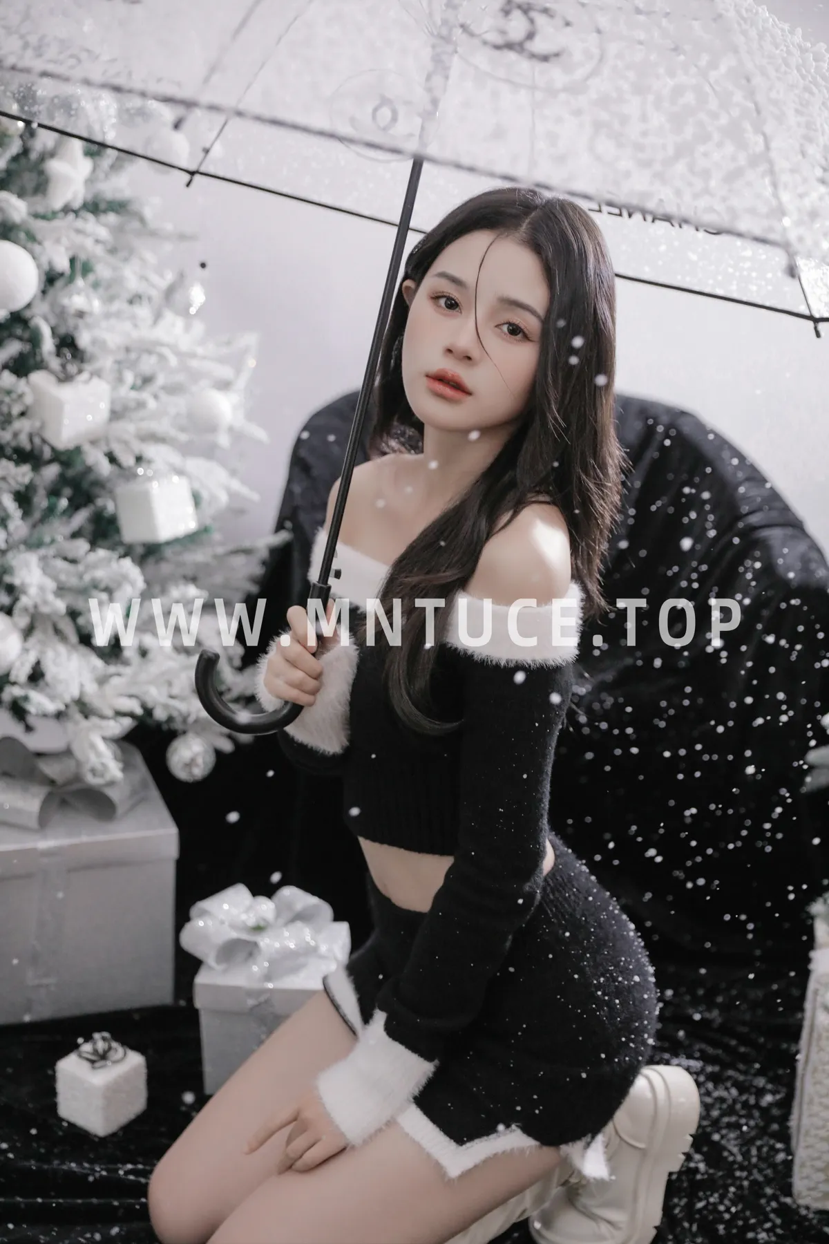 [艺图语] 2022.12.11 Vol.2653 – 圣诞少女 馨瑶XINYAO#[25P]-4