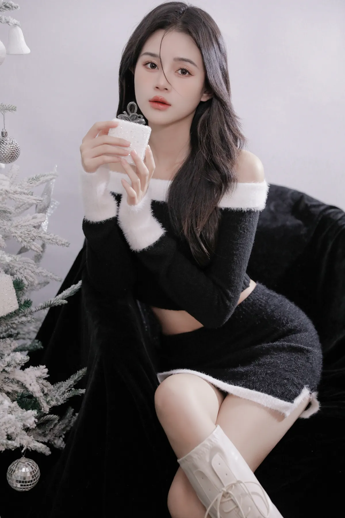 [艺图语] 2022.12.11 Vol.2653 – 圣诞少女 馨瑶XINYAO#[25P]-4