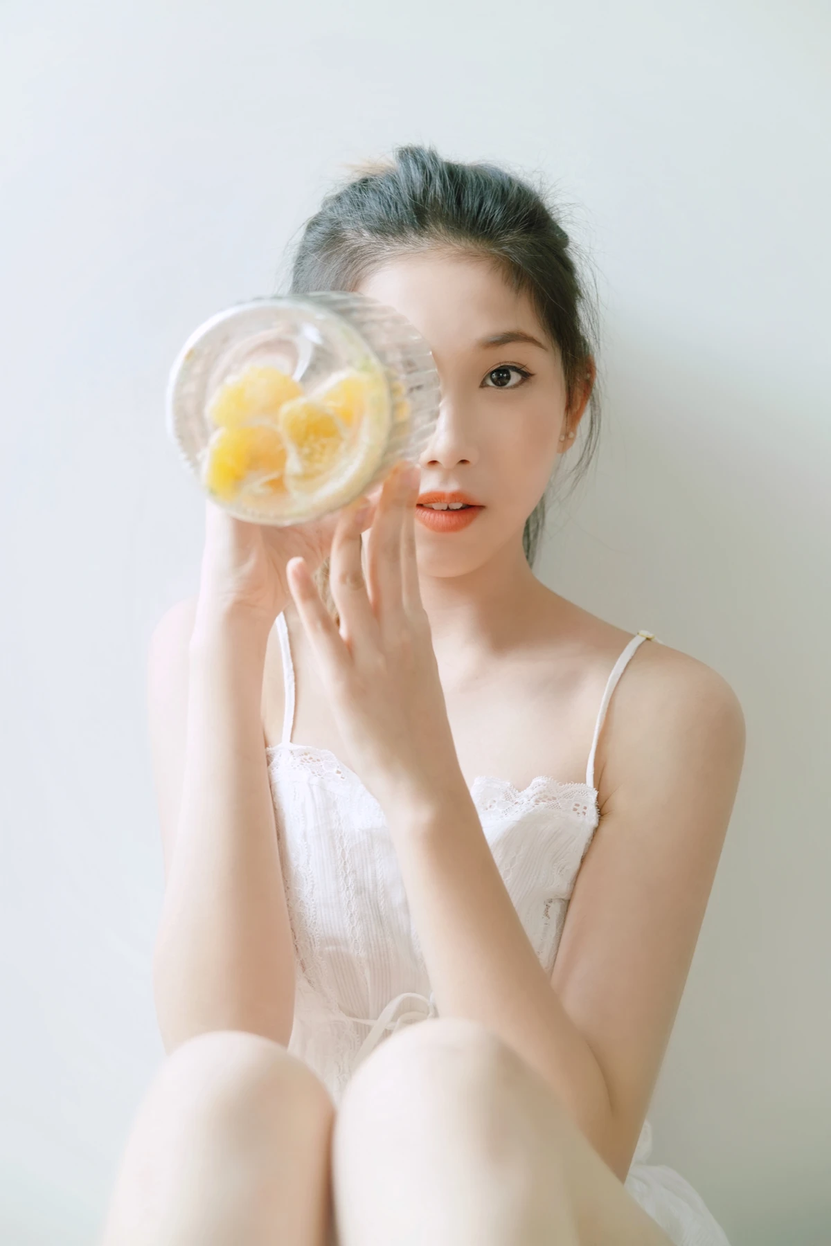 [艺图语] 2022.12.16 Vol.2694 – 淘气的小橙子 小怡#[25P]-1