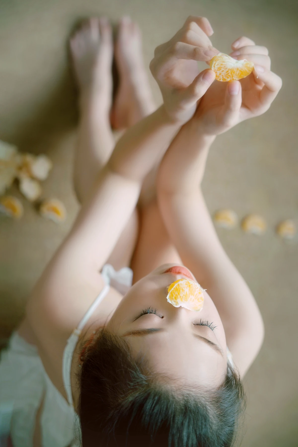 [艺图语] 2022.12.16 Vol.2694 – 淘气的小橙子 小怡#[25P]-4