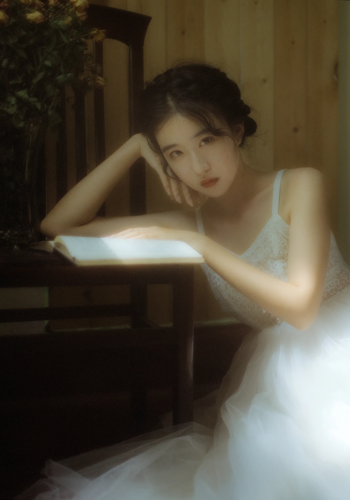 [艺图语] 2023.02.05 Vol.2973 看得见风景的房间 知岫#[24P]-6