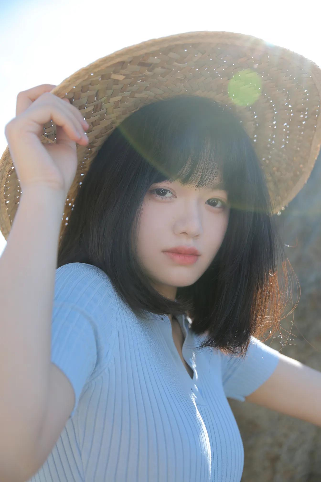 [艺图语] 2022.12.09 Vol.2637 – 海岛盛夏 叛逆的捡捡唯#[25P]-1
