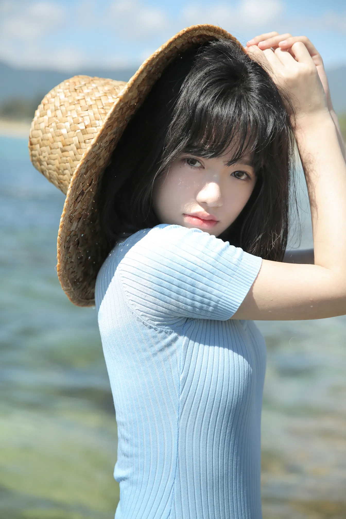 [艺图语] 2022.12.09 Vol.2637 – 海岛盛夏 叛逆的捡捡唯#[25P]-4