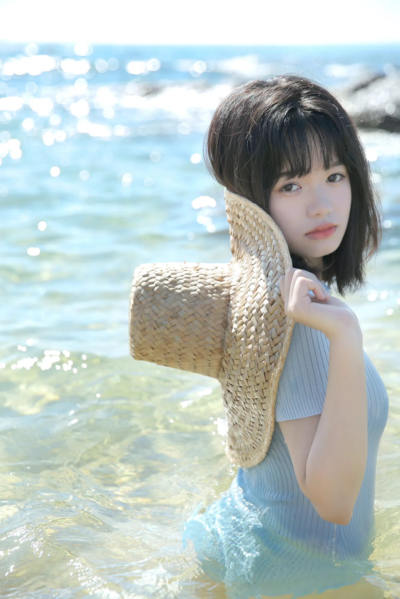 [艺图语] 2022.12.09 Vol.2637 – 海岛盛夏 叛逆的捡捡唯#[25P]-8