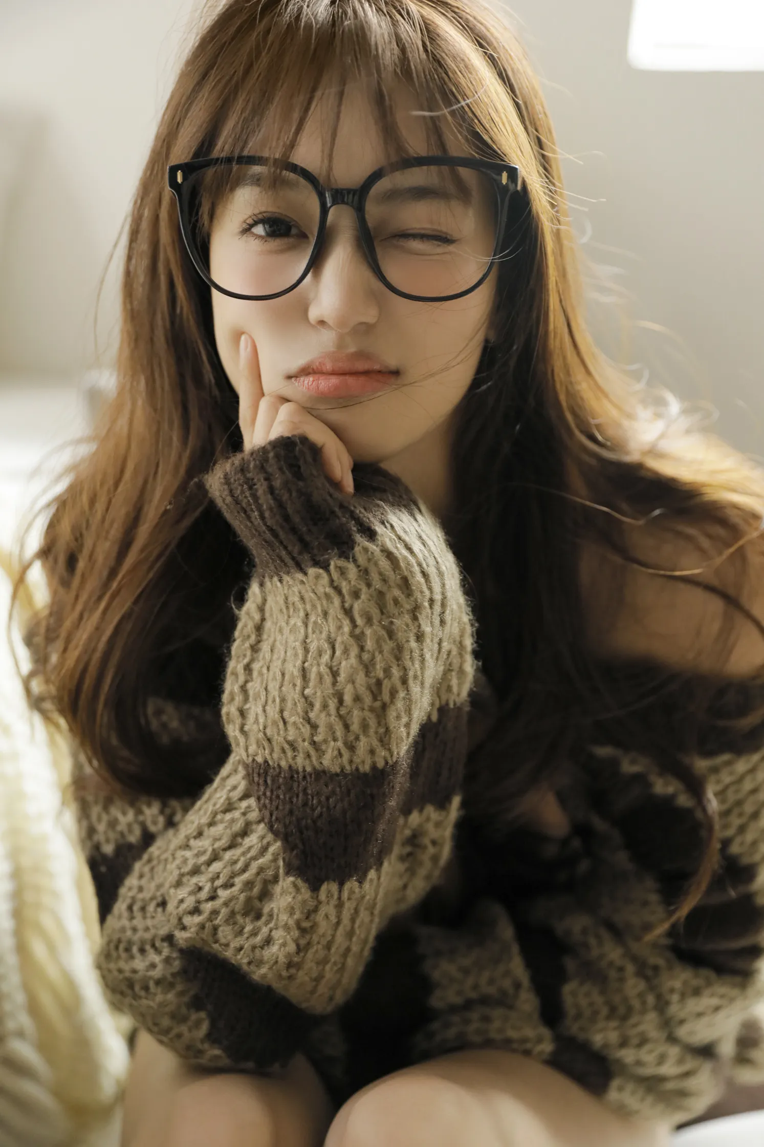 [艺图语] 2022.12.05 Vol.2606 – 咖色系的秋天 郑湘湘#[22P]-8