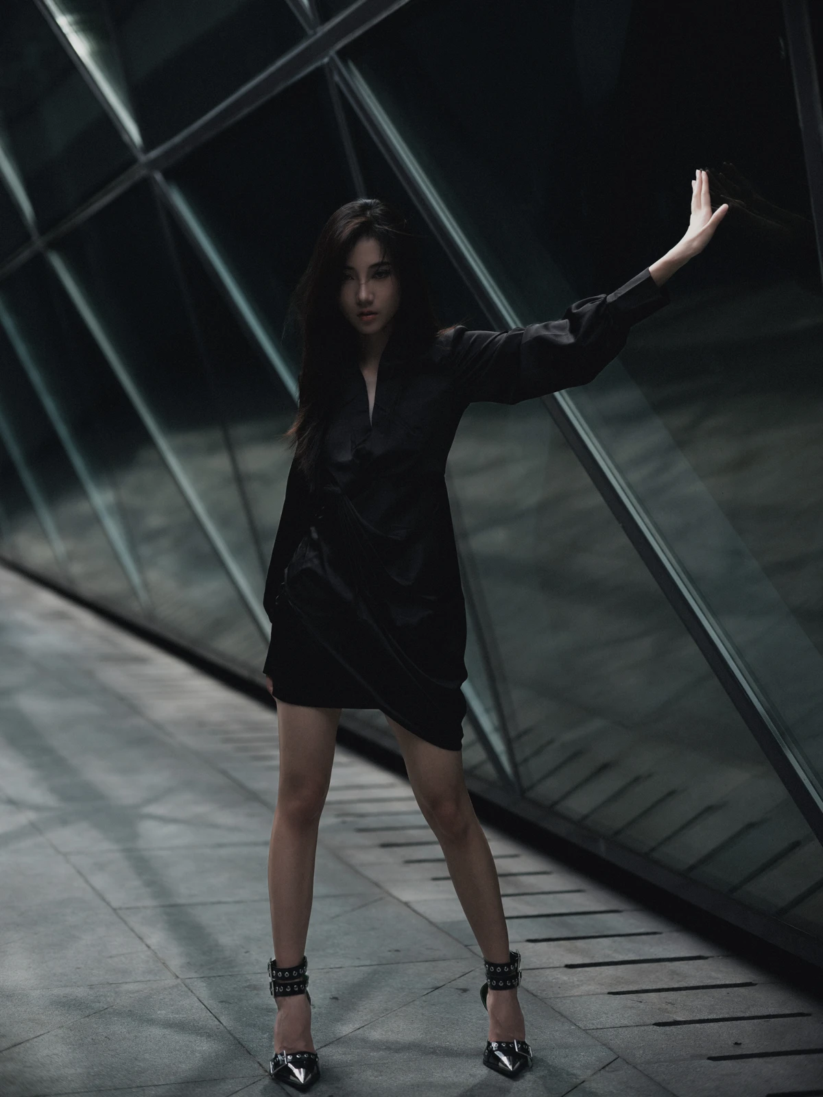 [艺图语] 2022.12.16 Vol.2692 – 黑与白 阿万#[46P]-10