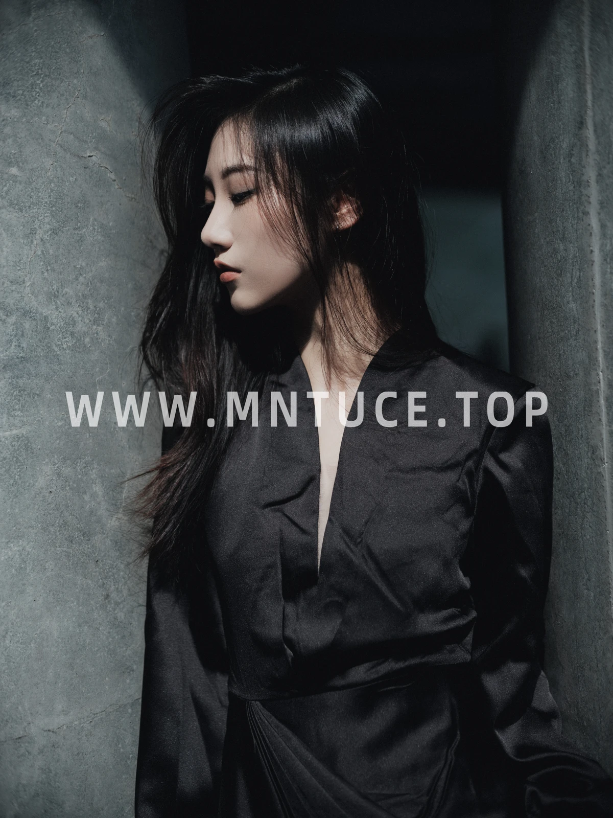 [艺图语] 2022.12.16 Vol.2692 – 黑与白 阿万#[46P]-5