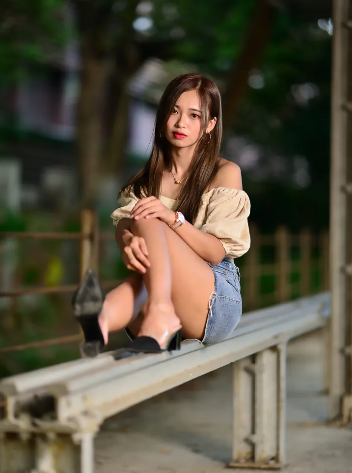 [爱美足] NO.203 许筱真 牛仔短裙高跟美腿 街拍#[73P]-1