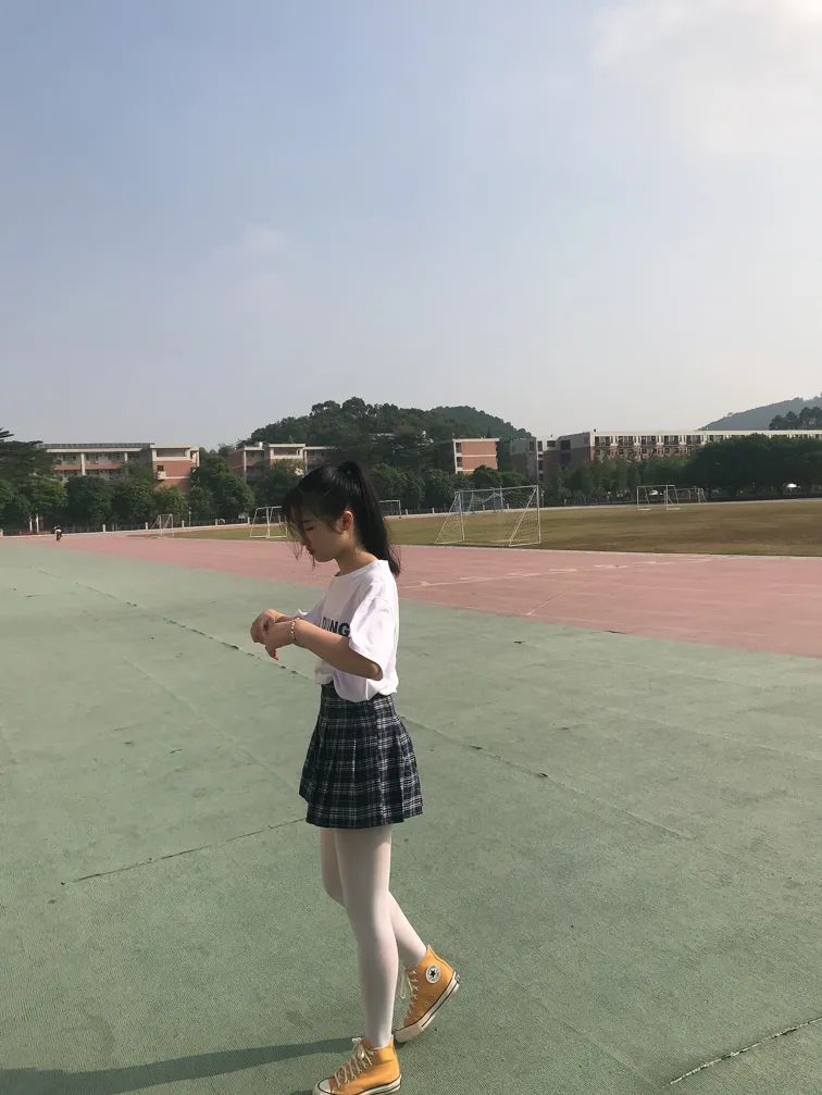 [爱美足] NO.007 操场散拍合集 街拍#[91P]-2