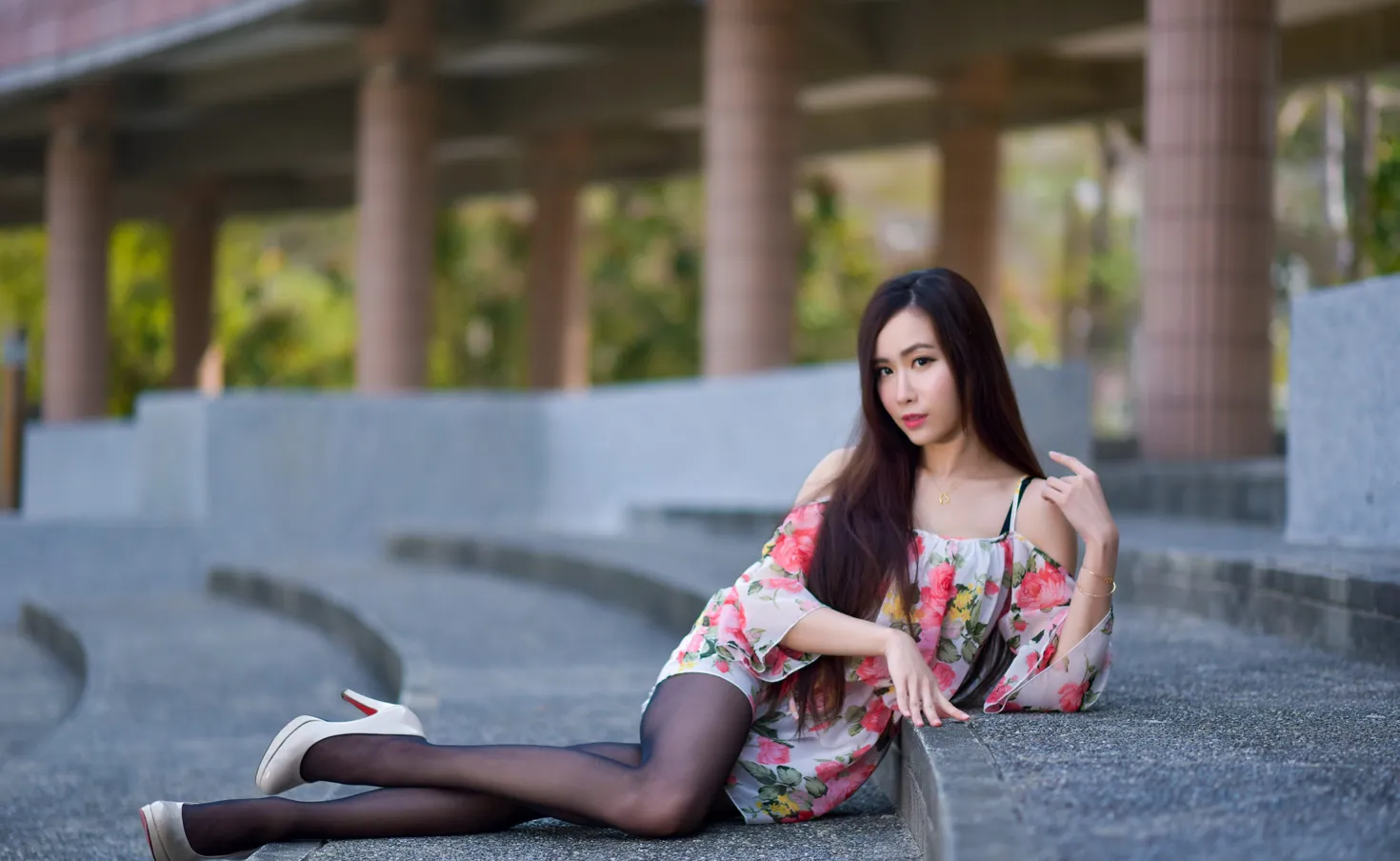 [爱美足] NO.185 妍希 吊带裤裙黑丝美腿 街拍#[27P]-6