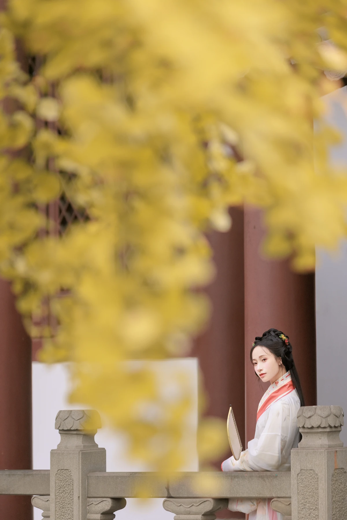 [艺图语] 2023.01.10 Vol.2886 – 雨中银杏 眸小妖#[24P]-9