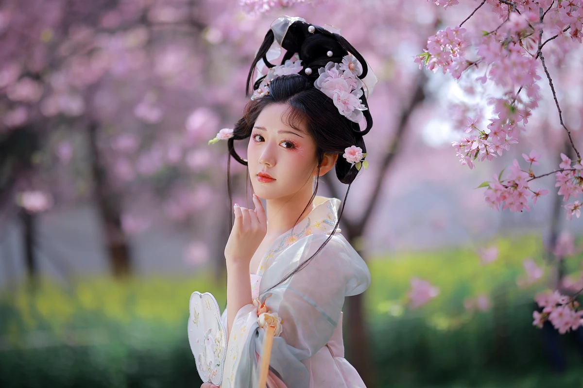 [艺图语] 2022.12.22 Vol.2732 – 樱花仙子 _三余_#[21P]-1
