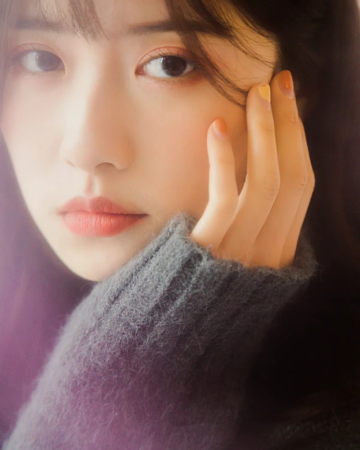 [艺图语] 2022.12.14 Vol.2677 – 空白格 梨涡允允#[23P]-2
