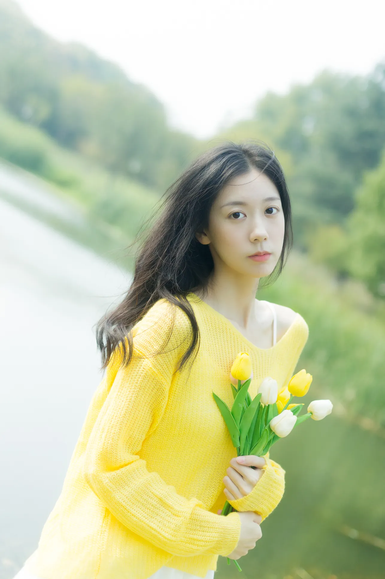 [艺图语] 2022.11.26 Vol.2532 – 秋风轻轻 饲猫少女-#[38P]-5