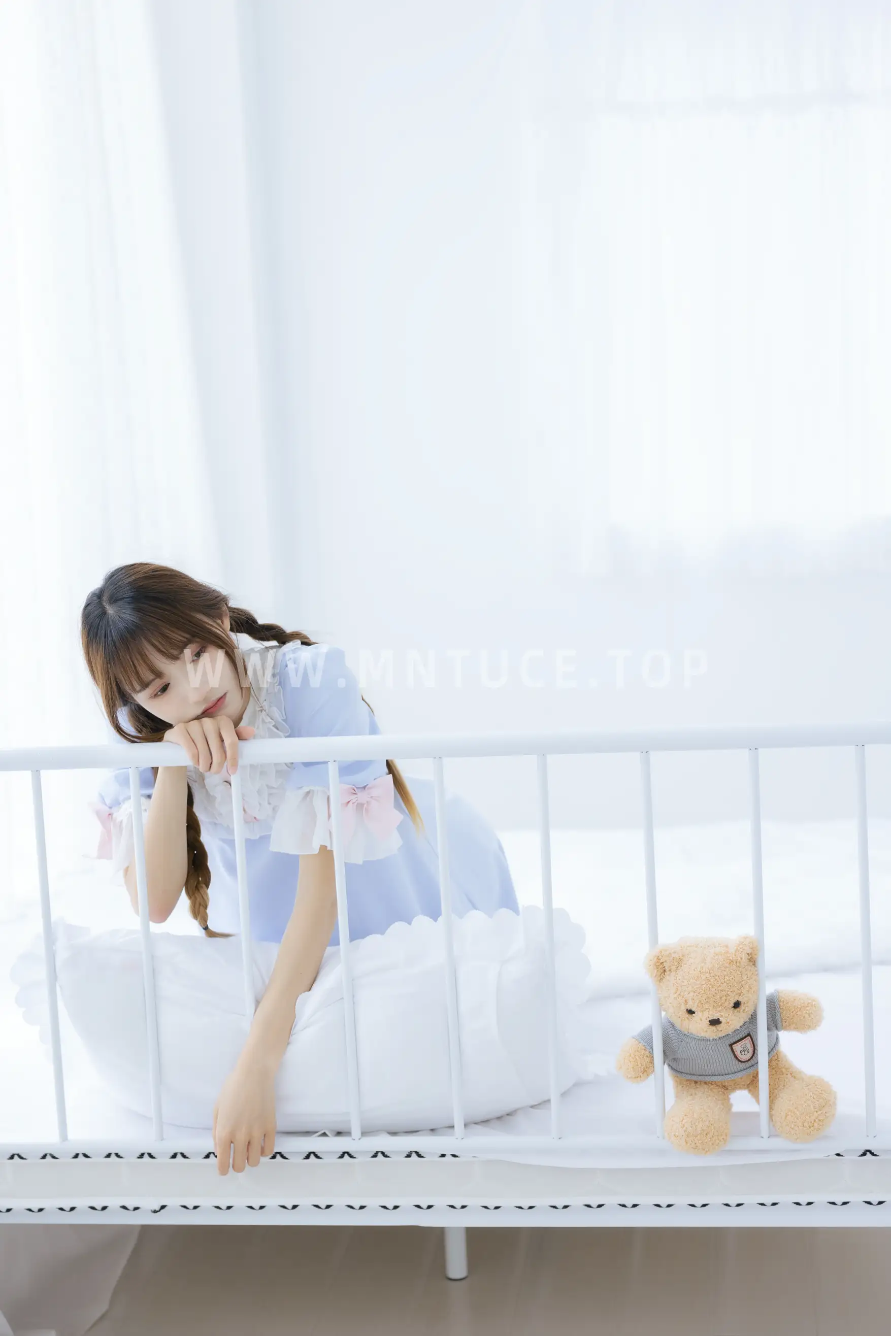[艺图语] 2022.08.16 Vol.1720 – 夏日甜美 兔子Zzz不吃胡萝卜#[33P]-8