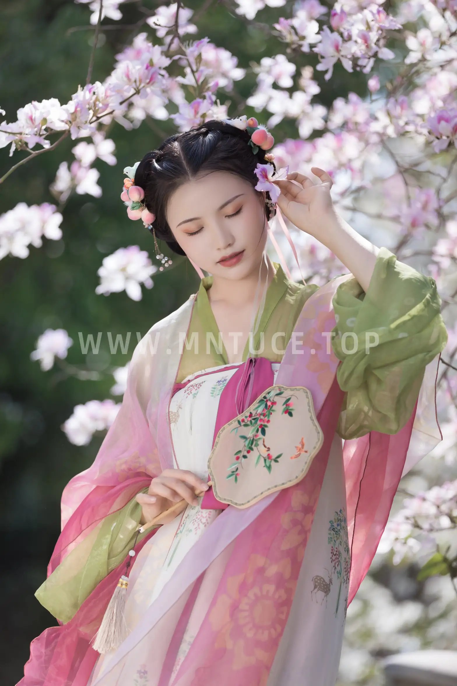 [艺图语] 2022.07.27 Vol.1552 – 袅娜 刘哈喇子#[26P]-8