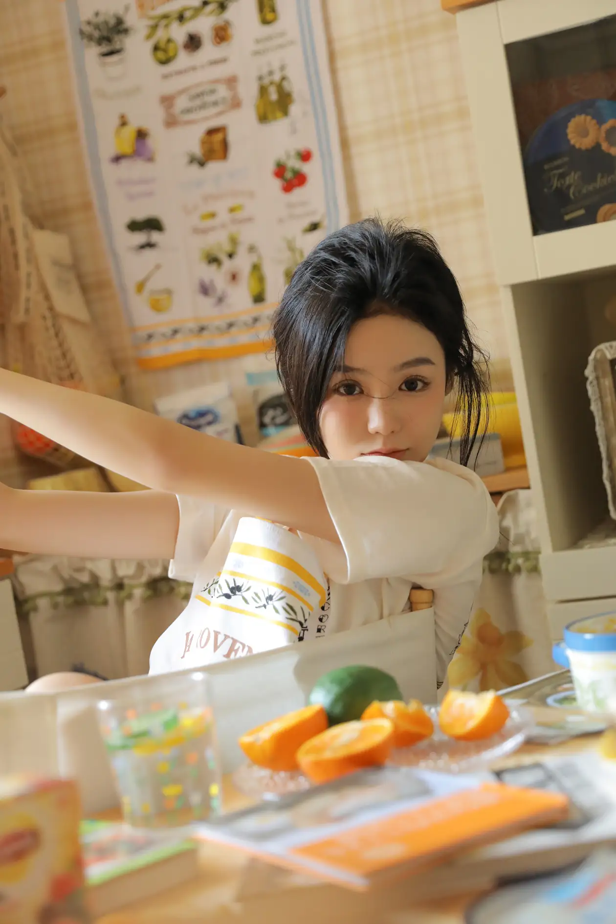 [艺图语] 2022.07.07 Vol.1403 – 橙味小厨娘 苡萱mua#[43P]-6